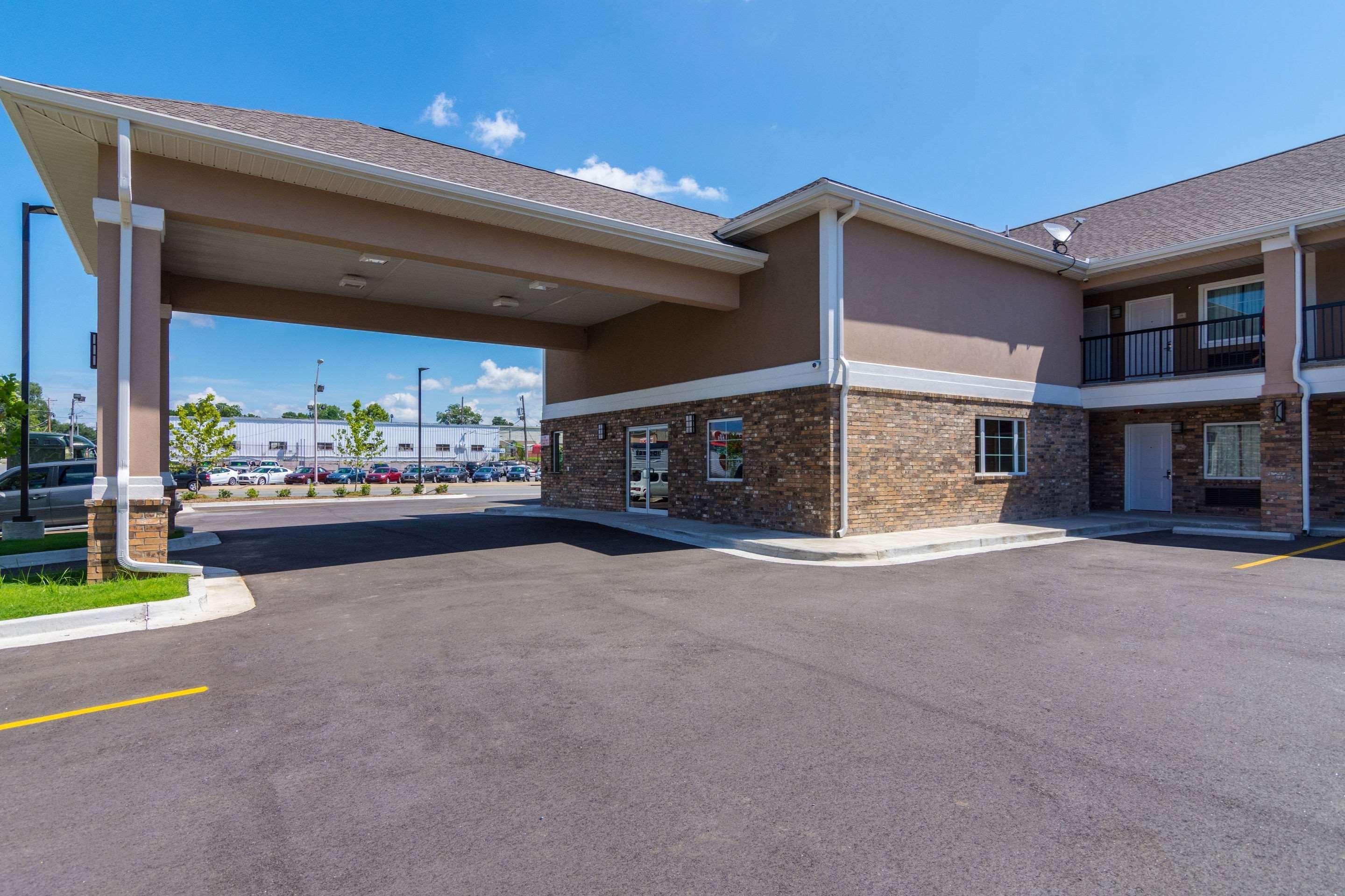Econo Lodge Inn & Suites North Little Rock Near Riverfront Экстерьер фото