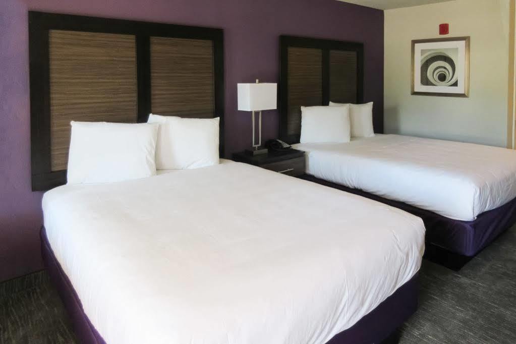 Econo Lodge Inn & Suites North Little Rock Near Riverfront Экстерьер фото